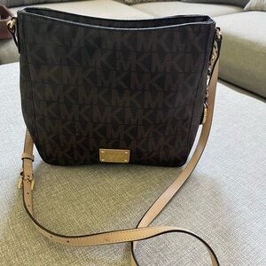 Michael Kors crossbody bag. Gently used. Comes with dust cover.